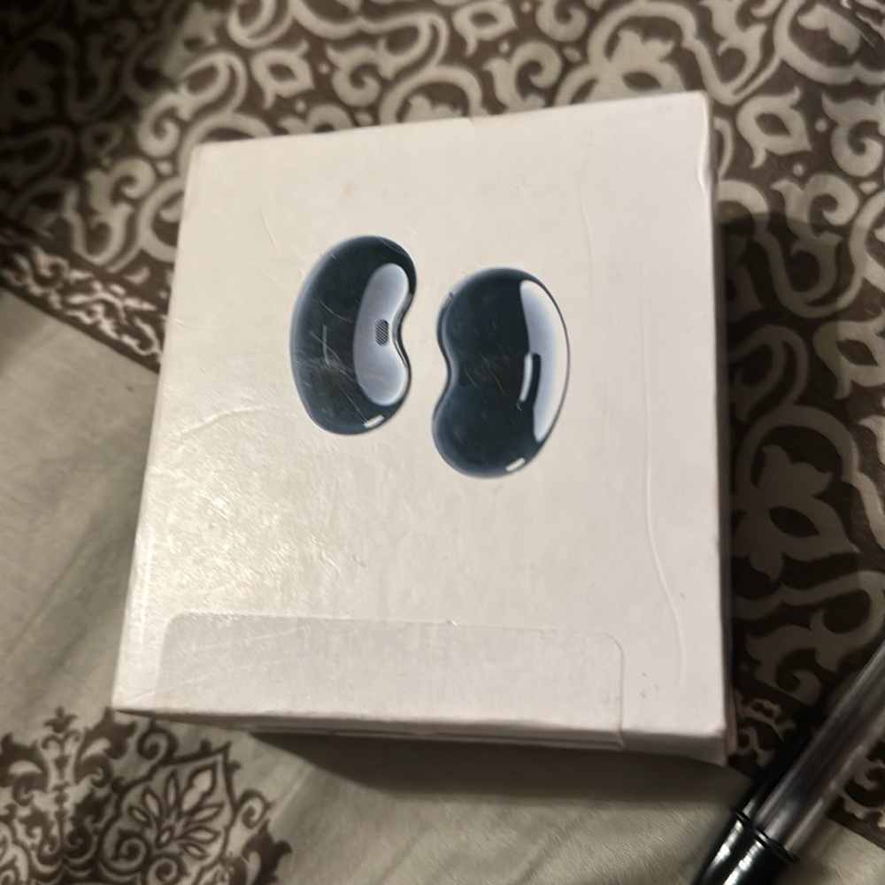 Samsung ear buds